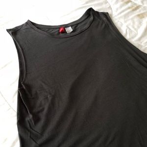 Black Muscle Tee
